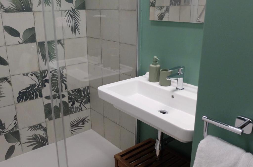 Mamavira Hospedaje Hotel Meano ภายนอก รูปภาพ